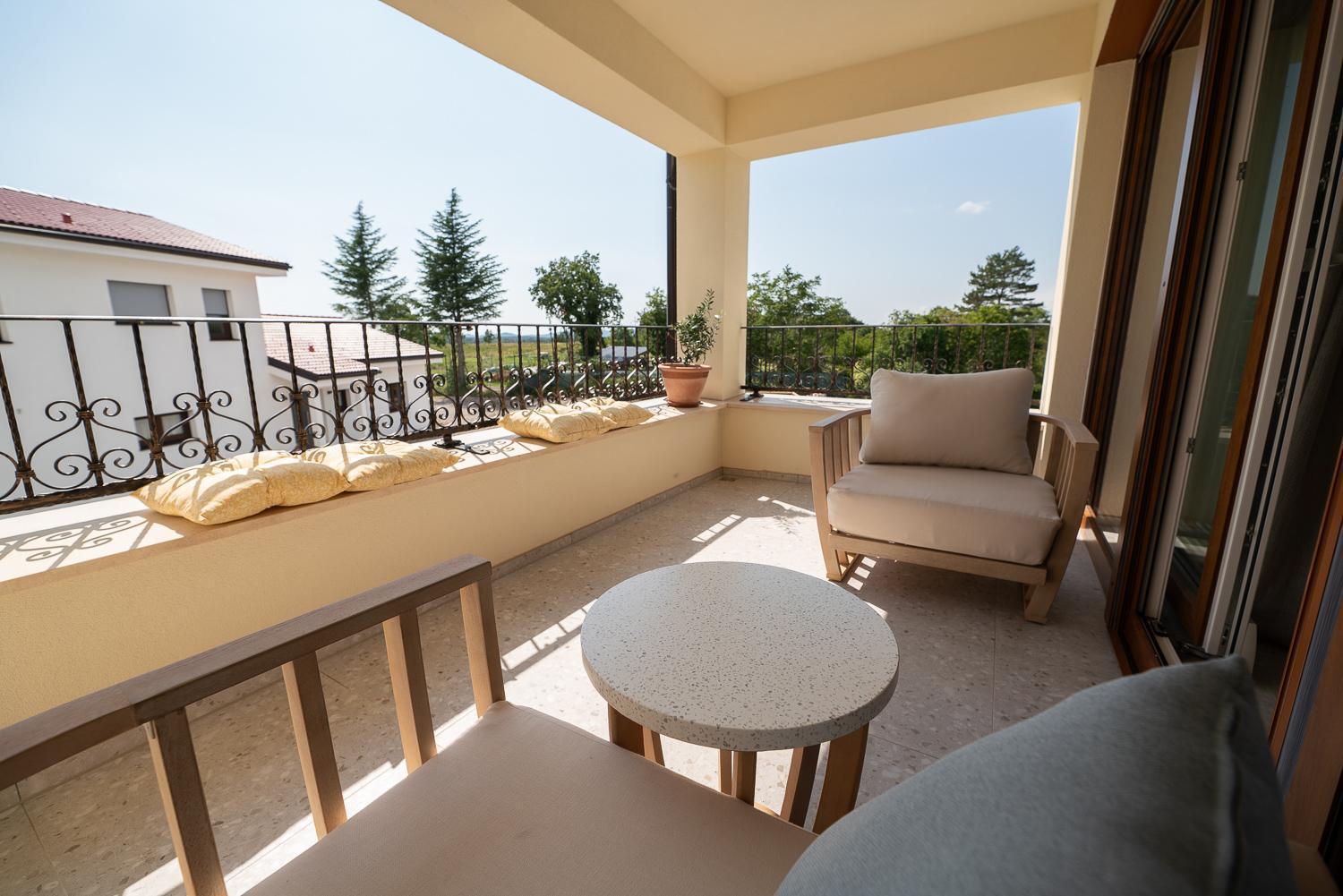 Apartments Kras 24 With Pool Sežana Exterior foto